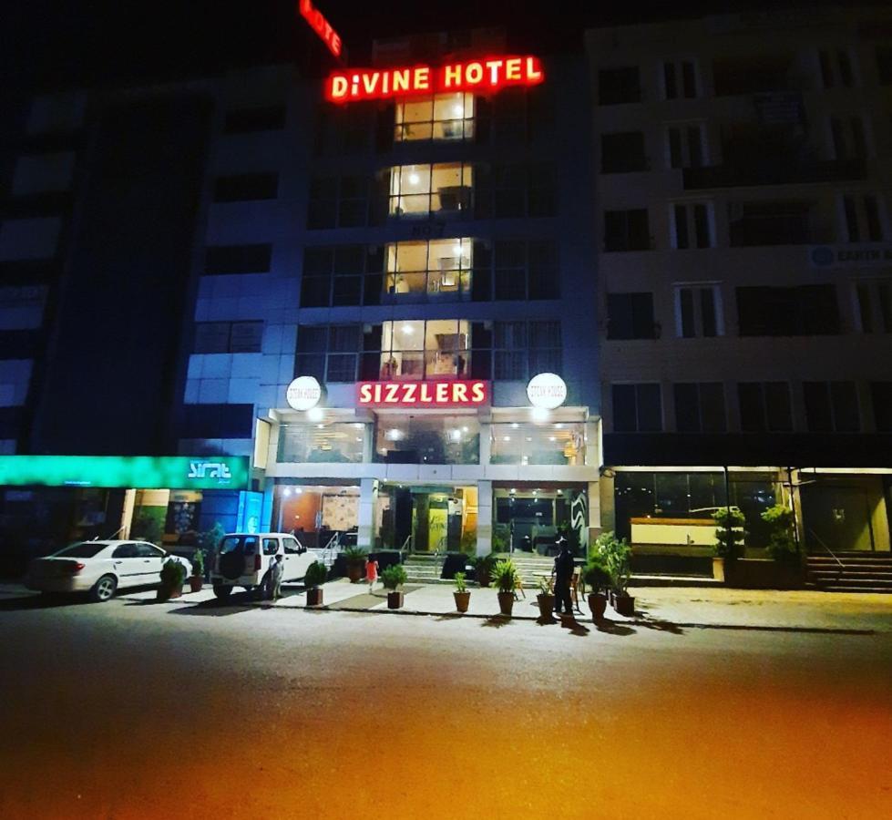 Divine Hotel Rawalpindi Zewnętrze zdjęcie