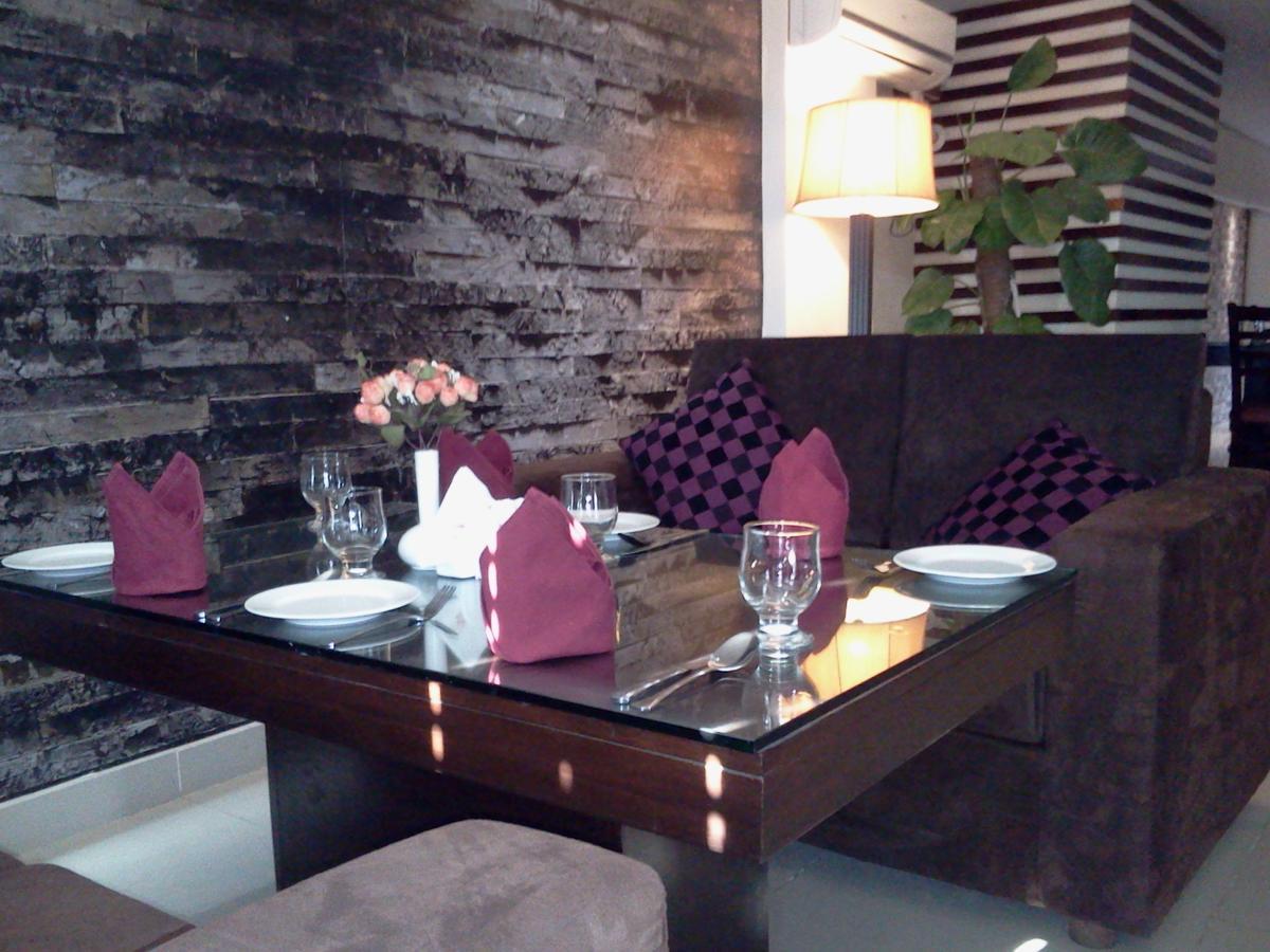 Divine Hotel Rawalpindi Zewnętrze zdjęcie